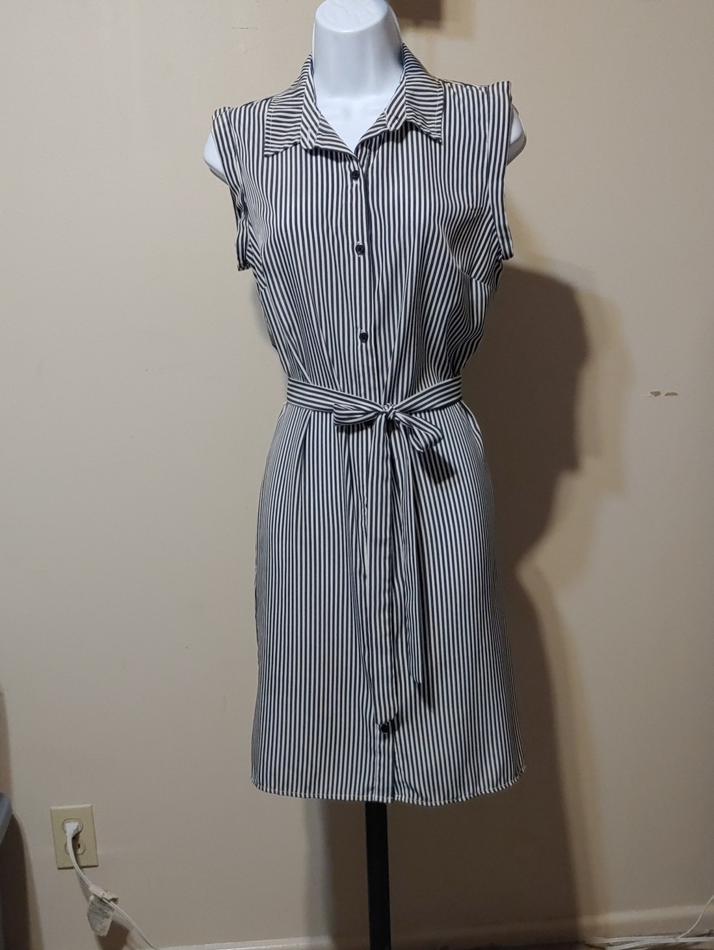 Old Navy Black and White Striped Sleeveless Shirt Dress with Tie Waist